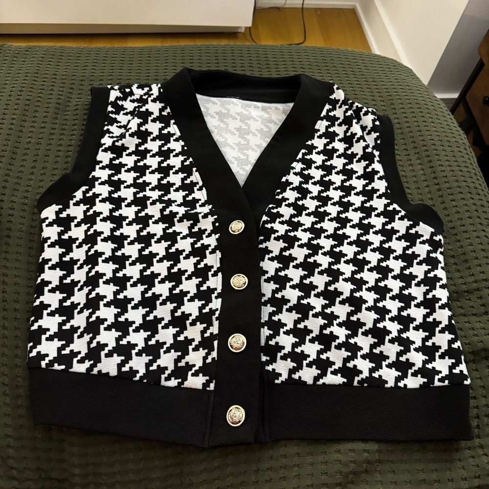 Houndstooth vest